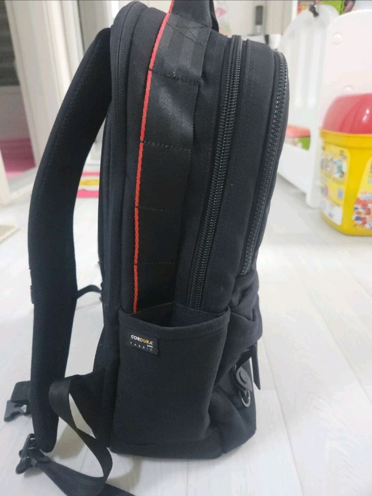 디스커버리 19L 백팩 검정색--3