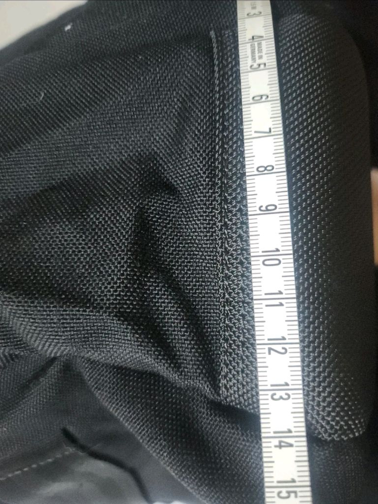 디스커버리 19L 백팩 검정색--7