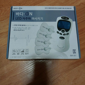 LED 저주파 마사지기