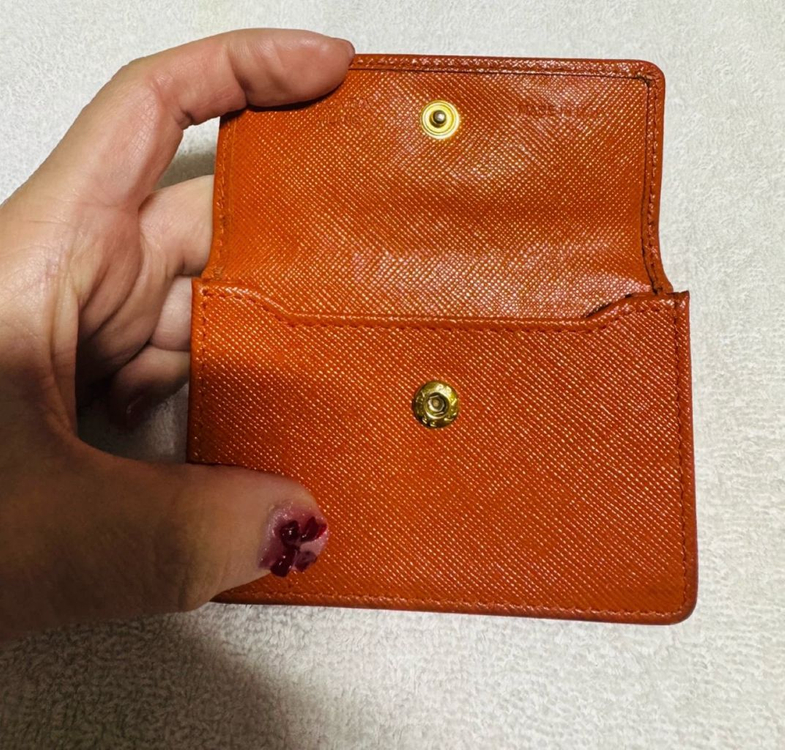 프라다 사피아노 레더 카드지갑--1