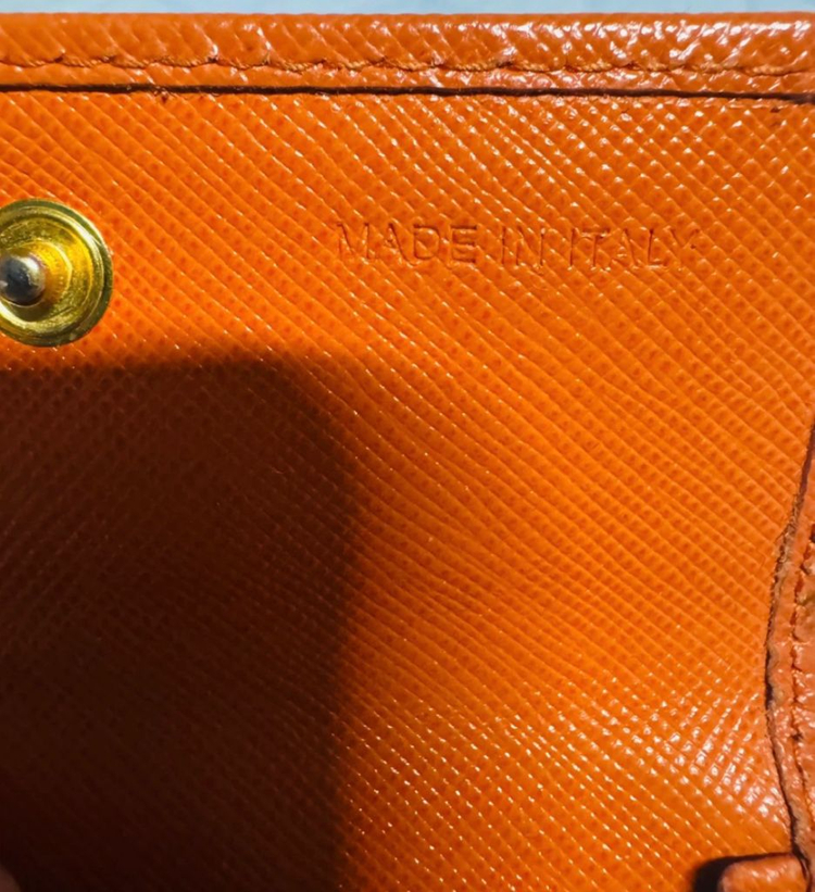 프라다 사피아노 레더 카드지갑--3