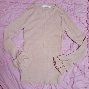 급처새상품!SOUP숲 피치핑크 소매러플프릴2단 골지 니트 티셔츠 레니본st