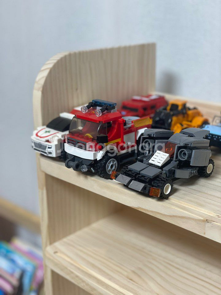 원목 장난감 진열장 (새제품)--3