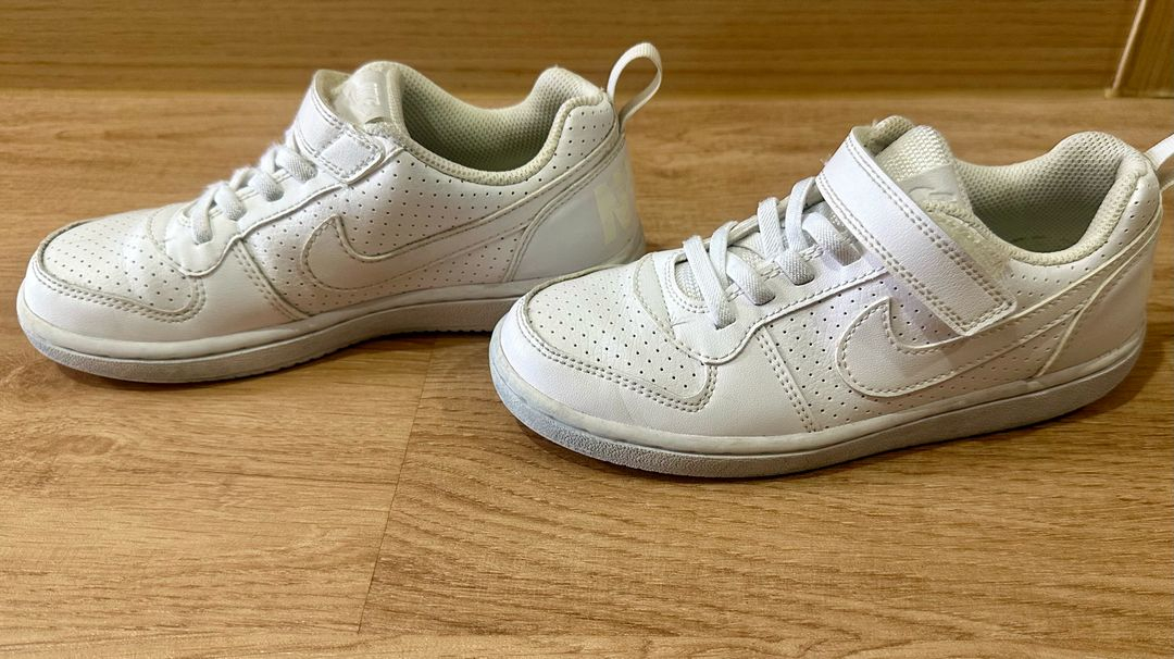 중고 정품 NIKE 나이키키즈 나이키키즈코트바로우 키즈운동화 나이키운동화 나이키키즈신발 205mm 200mm--1