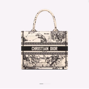 디올 450만원 교환권 판매합니다.