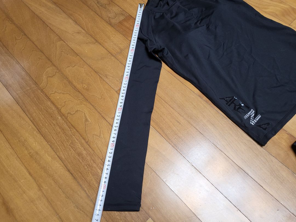 아레나 여성용 s사이즈 래쉬가드 택포--3