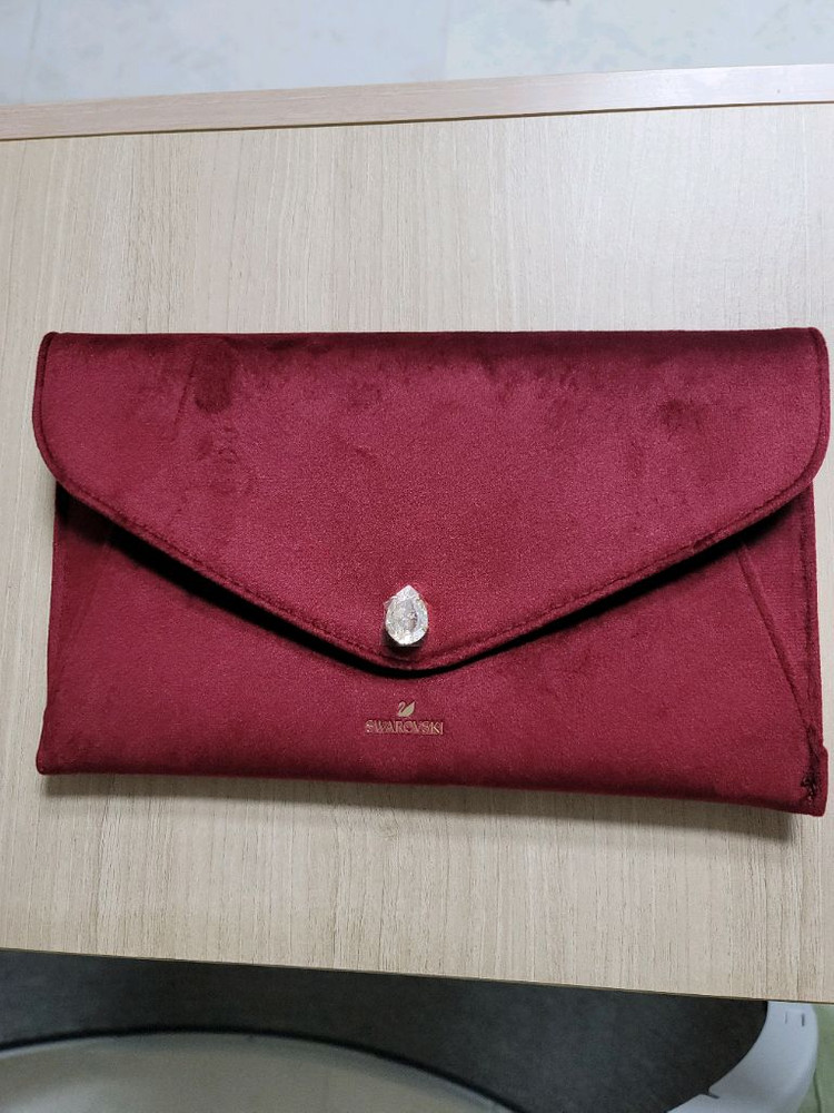 스와로브스키 버건디 빅큐빅 벨벳 미니 파우치 새제품가로25 세로15 센치--0