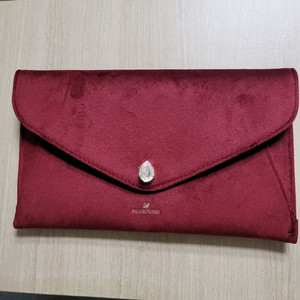스와로브스키 버건디 빅큐빅 벨벳 미니 파우치 새제품가로25 세로15 센치