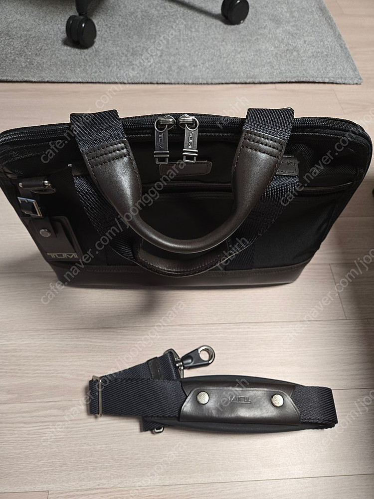 투미 알파 브라보 얼 컴팩트 브리프 서류가방팝니다. TUMI--1