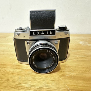 EXA 1b + Carl Zeiss Jena Tessar 50mm F2.8