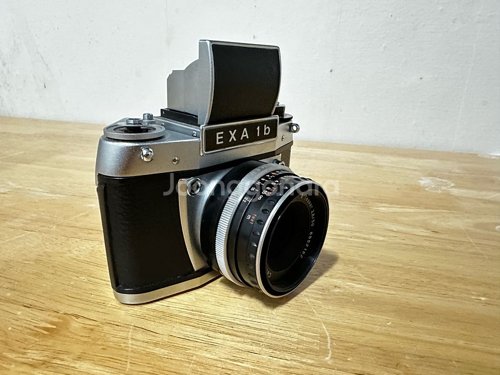 EXA 1b + Carl Zeiss Jena Tessar 50mm F2.8--2