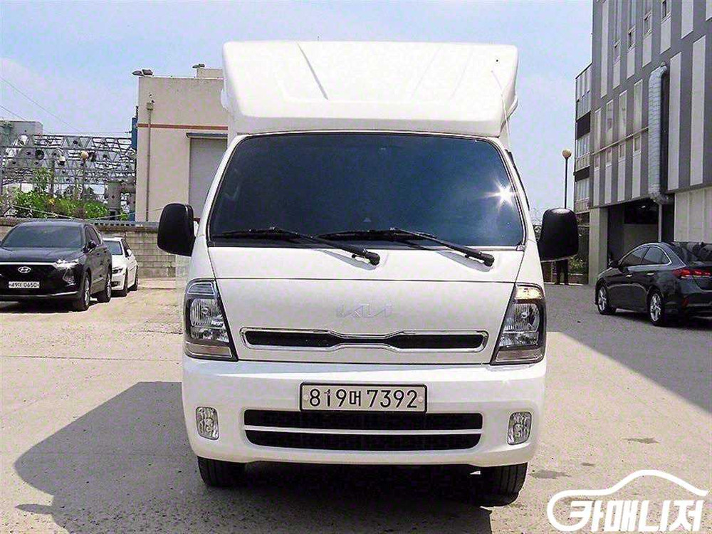 [소형화물][워크스루밴]더뉴봉고3 1.0톤/킹캡/초장축/일반형 럭셔리 (1톤) #2026년특가 이미지