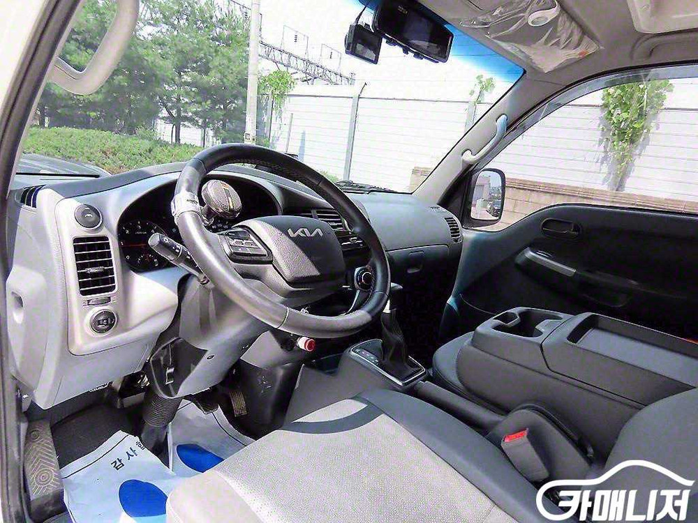 [소형화물][워크스루밴]더뉴봉고3 1.0톤/킹캡/초장축/일반형 럭셔리 (1톤) #2026년특가 이미지