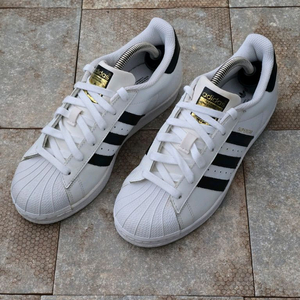 (230)아디다스 슈퍼스타 화이트 블랙 스니커즈 운동화