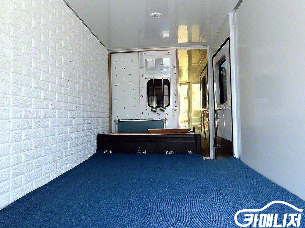 [소형화물][워크스루밴]더뉴봉고3 1.0톤/킹캡/초장축/일반형 럭셔리 (1톤) #2026년특가 이미지