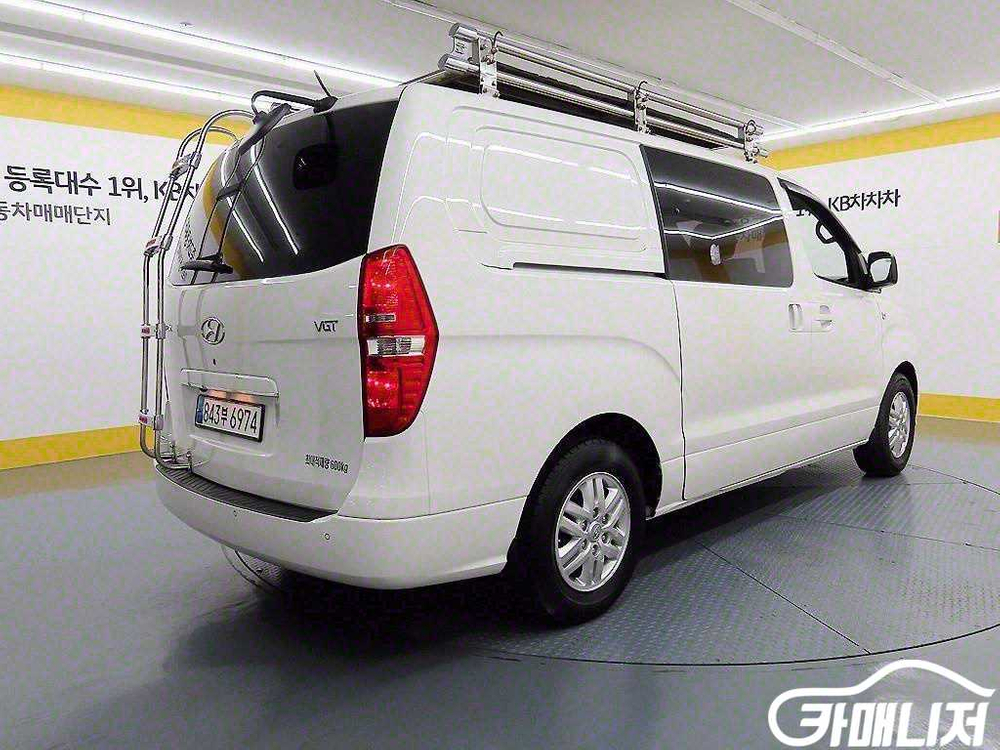 [현대]더 뉴 그랜드 스타렉스 2WD 밴 5인승 모던 (5인승) #2026년특가 이미지
