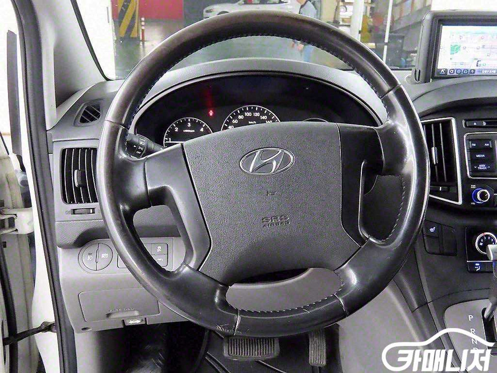 [현대]더 뉴 그랜드 스타렉스 2WD 밴 5인승 모던 (5인승) #2026년특가 이미지