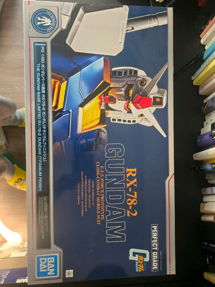 pg 퍼스트건담 한정판 티타늄피니쉬--0