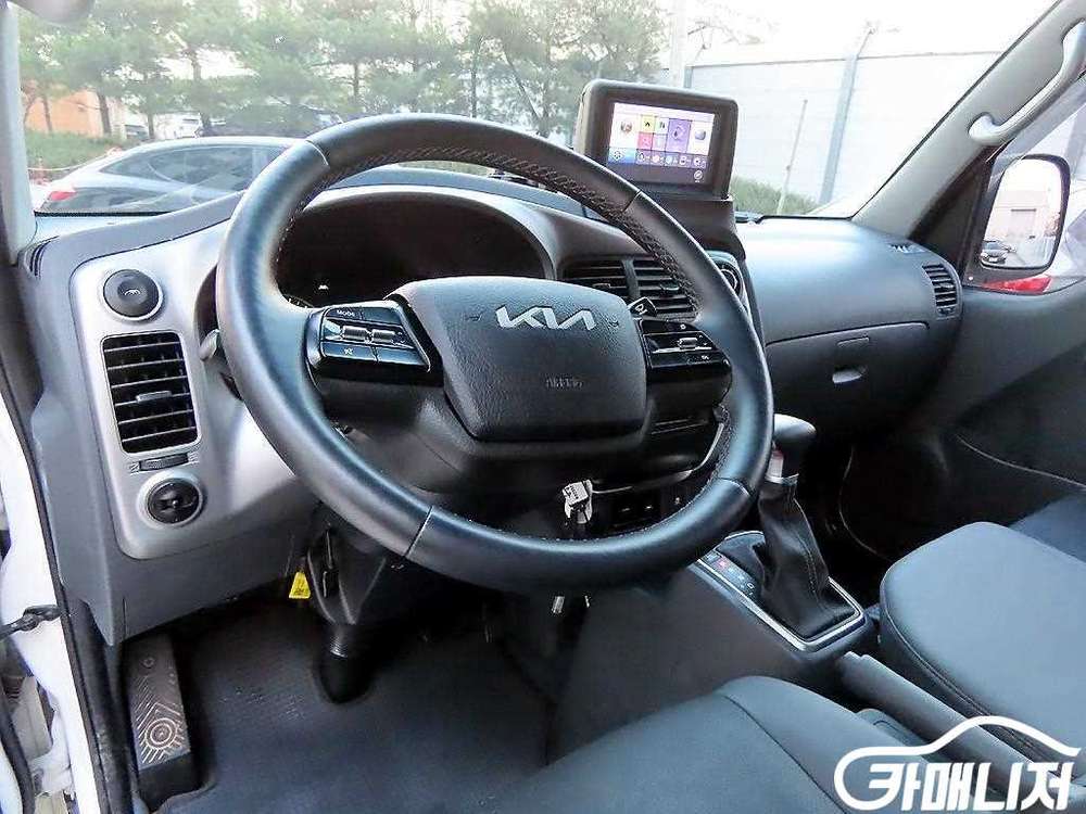 [소형화물][워크스루밴]더뉴봉고3 1.0톤/킹캡/초장축/일반형 럭셔리 (1톤) #2026년특가 이미지