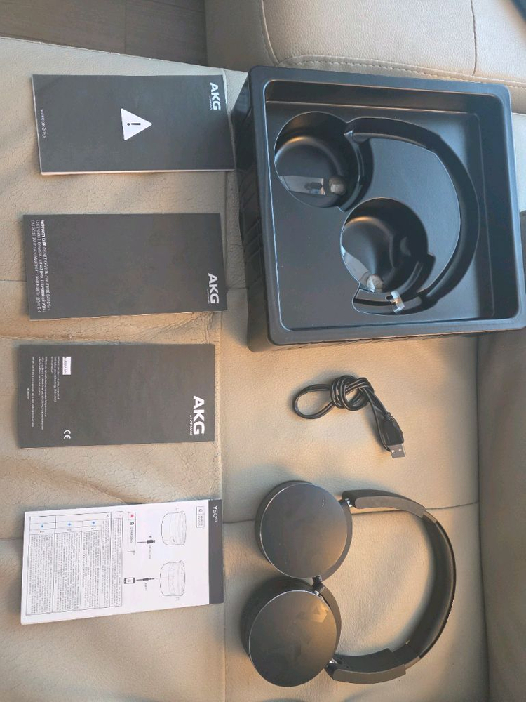 AKG Y50BT 헤드폰--1