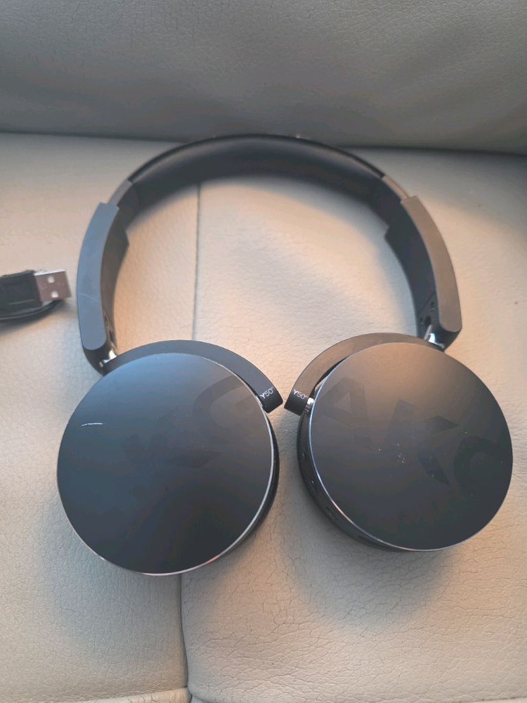 AKG Y50BT 헤드폰--2
