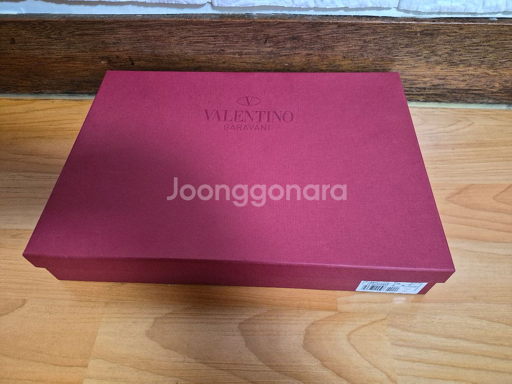 (정품) 발렌티노 락스터드 클러치 블랙 / 남여공용사용--9