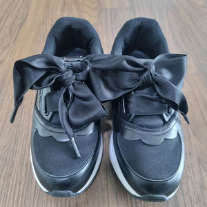 슈콤마보니 운동화