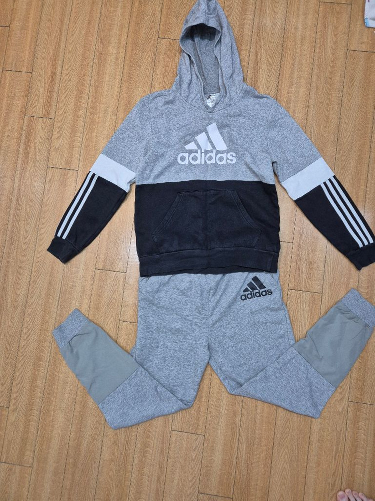 초등5~6학년 브랜드 남아옷(뉴발란스,아디다스.엠엘비.게스.알로봇)--1