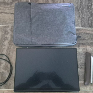 이홈웨이 16인치 터치형 포터블 모니터 판매합니다