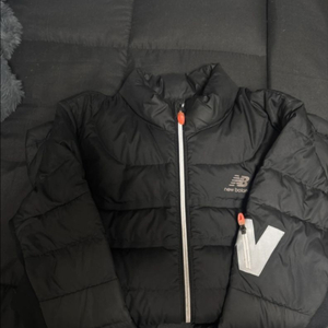 뉴발란스 경량패딩