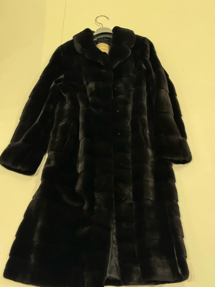 동우모피 블랙그라마 모피 롱 밍크코트 (종아리기장)--2