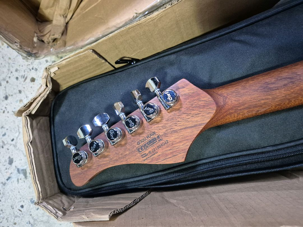 콜트 G300 raw A급 일렉기타 판매--4