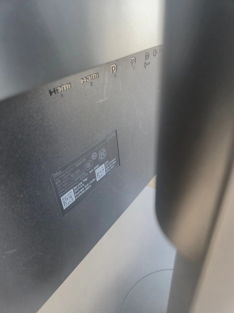 dell 43인치 u4320q (액정파손) 팝니다 - 안심되는 중고거래
