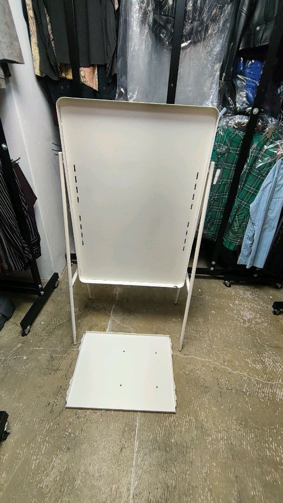 삼성전자 디지털 사이니지 광고용 4K 모니터 이미지