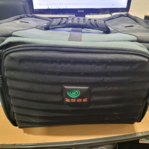 kata 카메라 가방