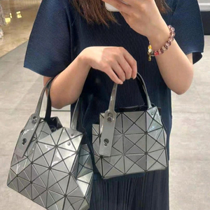 바오바오 캐럿 미니 팝니다