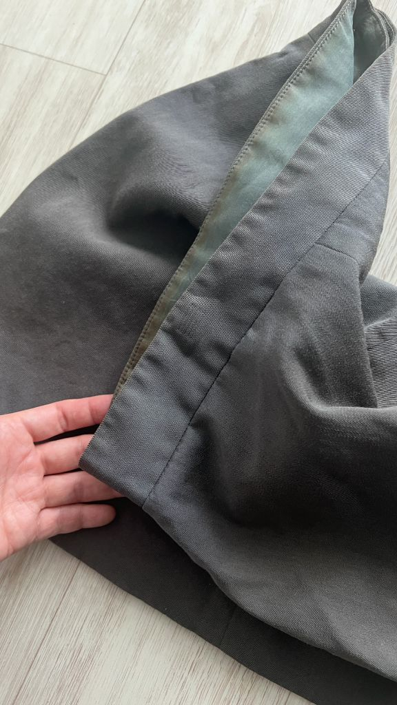 아네스베 라나울 랩 미니스커트 허리 25-26인치관리 부주의로 약간의 색변화가 있어 저렴히 방출합니다 어찌보면 이염--3