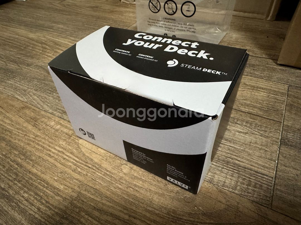 스팀덱 도킹 스테이션 판매합니다. (코모도 정품)--0