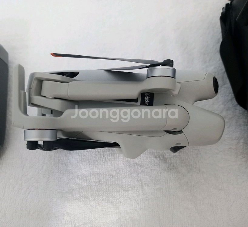 dji 매빅 미니4프로 rc2 플라이모어콤보 팝니다--3