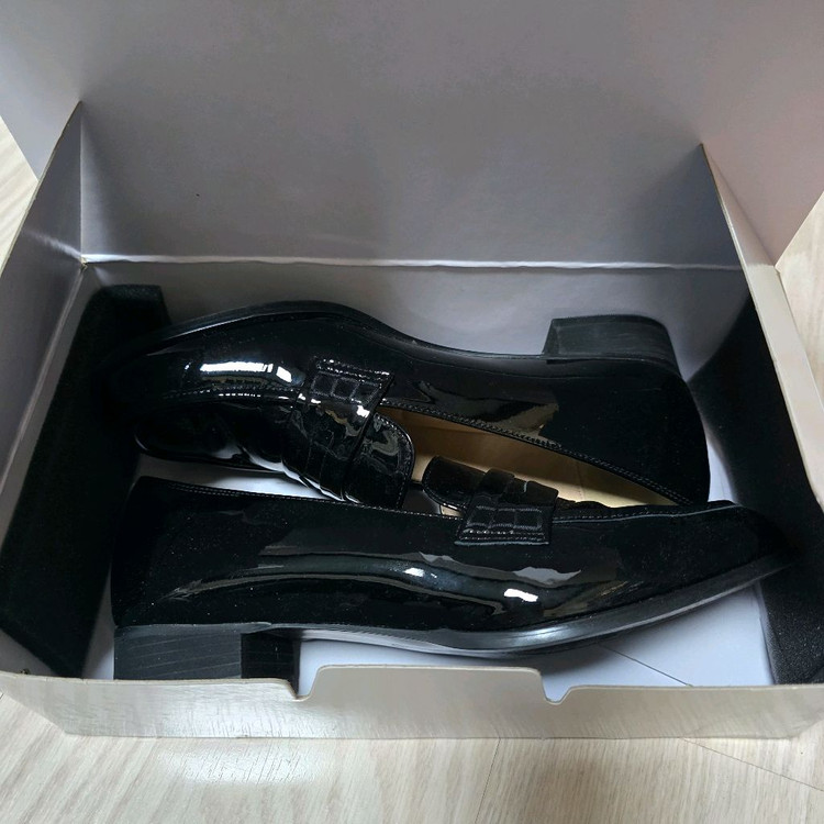 [1회착용] 넘 예쁜 탠디 여성 로퍼 에나멜 TANDY 풀패키지--1