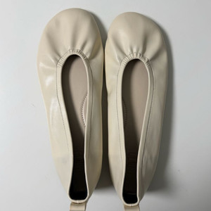 (새상품) 빅사이즈 말랑 만두 주름 밴딩 둥근 플랫 260