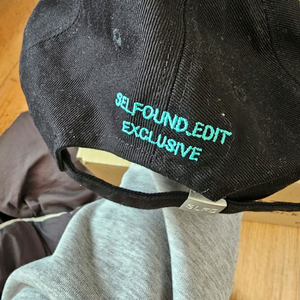 셀프파운드 에디트 샘플 볼캡 블랙