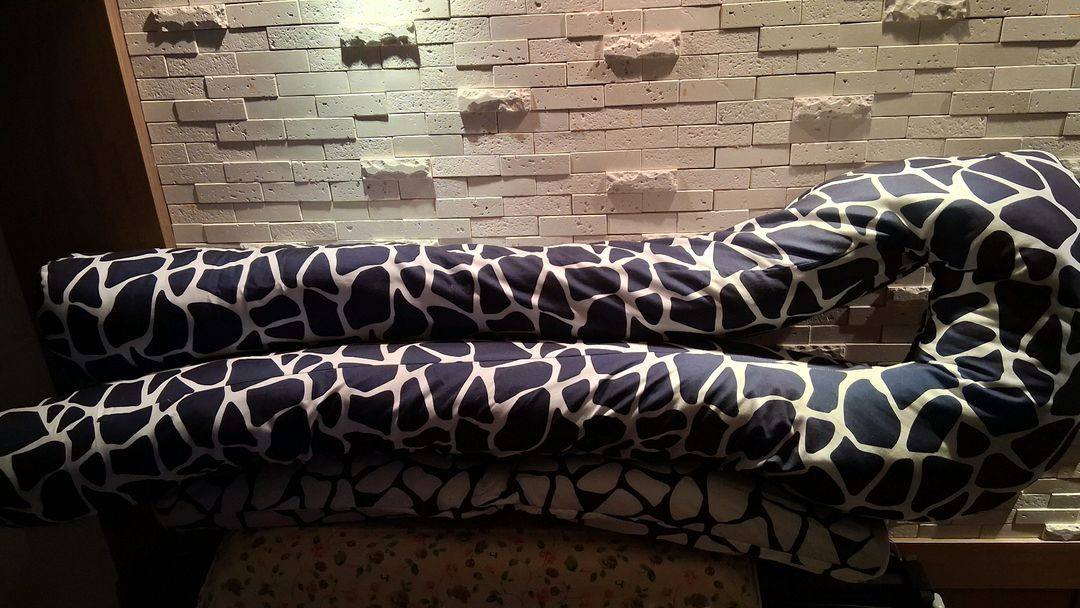 푹신푹신한 바디필로우 U자형 + 1자형 세트. 사진처럼 편안하게 여러용도로 쓰실수 있습니다. 전국무료배달 됩니다.--4