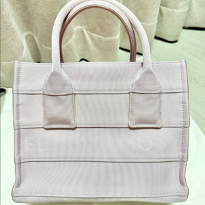 페라가모 캔버스 토트백 새상품