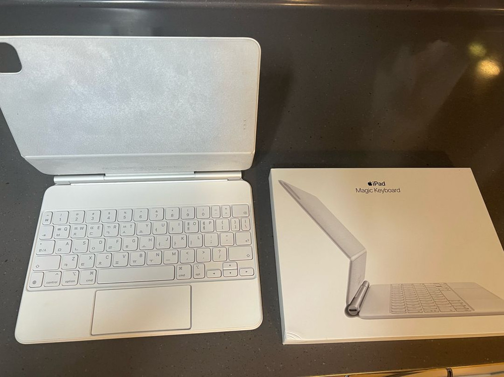 아이패드 매직키보드 11인치용--0