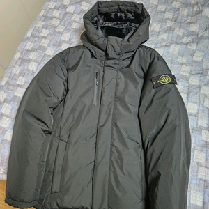 스톤아일랜드 패딩 L 100 새상품