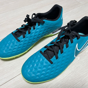 나이키 풋살화 티엠포 8 레전드 아카데미 TF