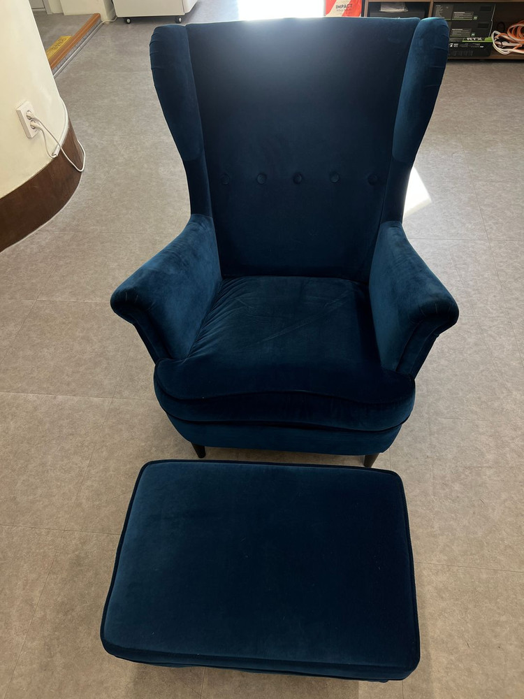 이케아 스크란드몬 암체어 풋스톨 세트 이미지