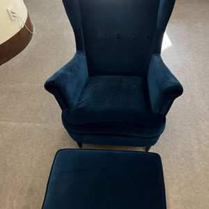 이케아 스크란드몬 암체어 풋스톨 세트 이미지