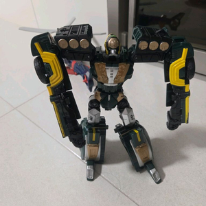 헬로카봇 우가바 캡틴 고릴라